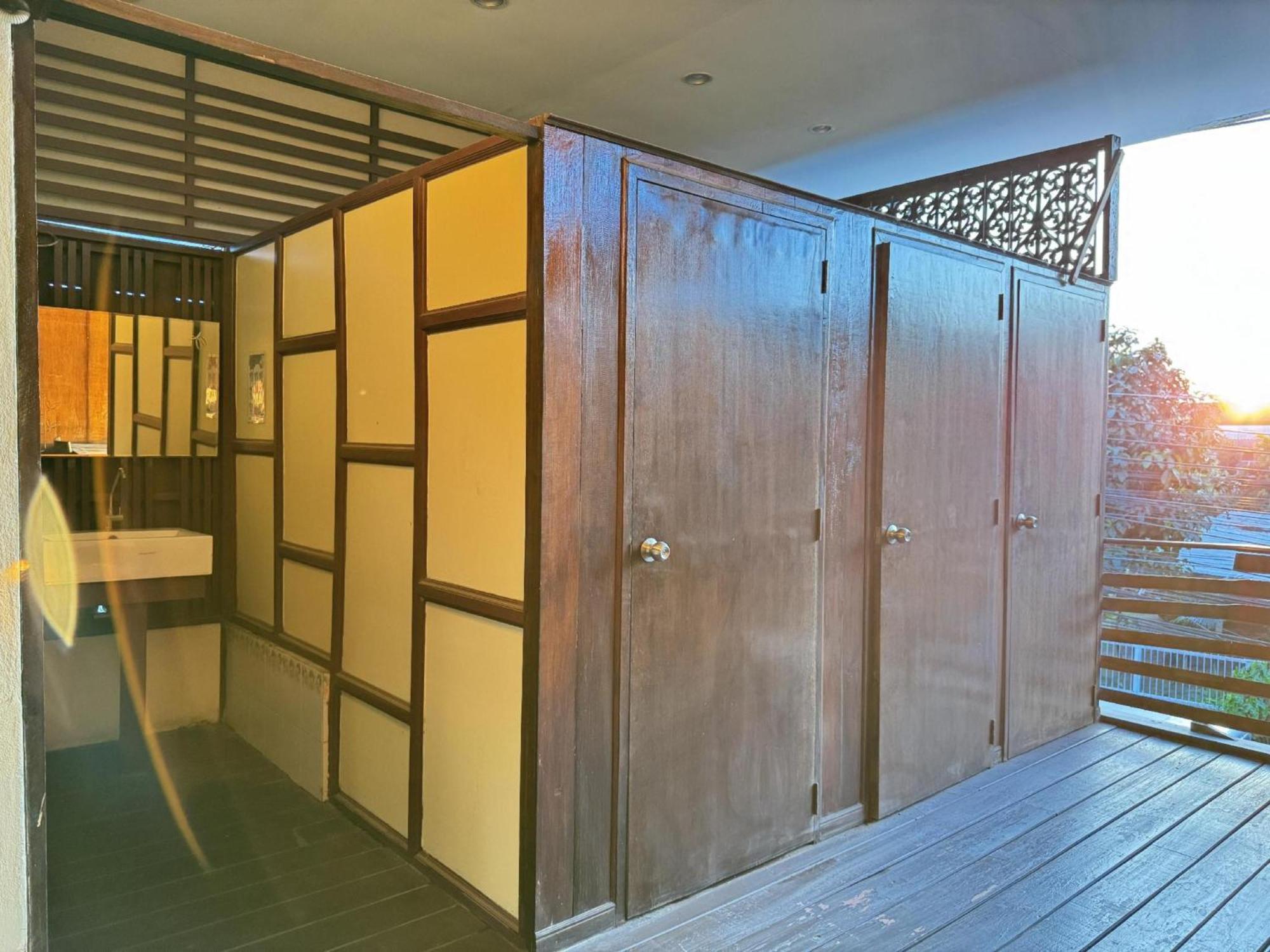 Отель Collection O Bupamontra Chiangmai Чиангмай Экстерьер фото