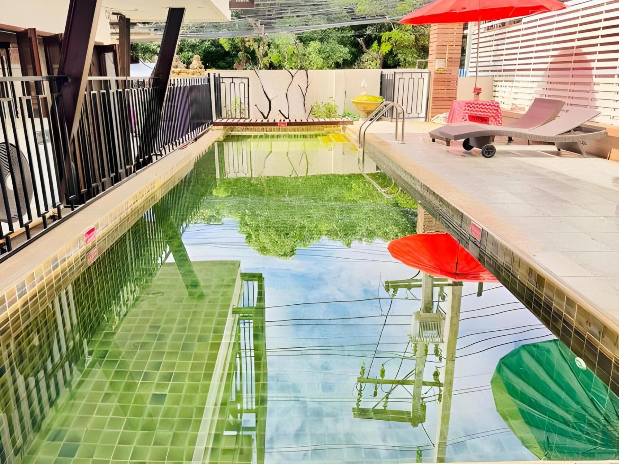 Отель Collection O Bupamontra Chiangmai Чиангмай Экстерьер фото